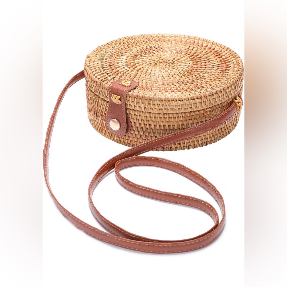 Round Wicker Rattan Shoulder Bag - Picture 2 of 5